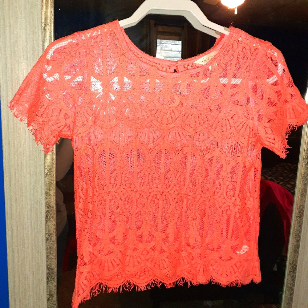 Womens Decree Very Lacey Coral Tee